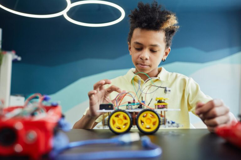 Microlearning boosts skills in STEM, AI, and classroom tech